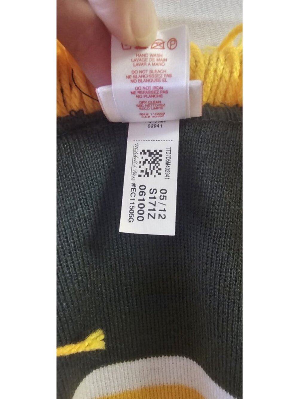 Mitchell & Ness Football Neck Scarf Unisex Green & Yellow Embroidered college - Picture 6 of 7